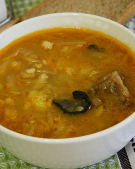 Рецепт щей из квашенной капусты с грибами и перловкой