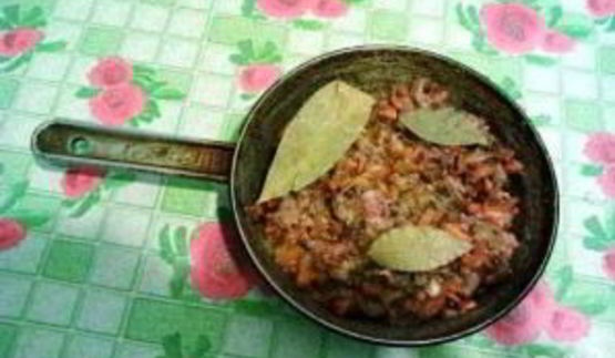 щи из квашеной капусты с тушенкой