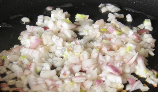 щи из молодой капусты с курицей