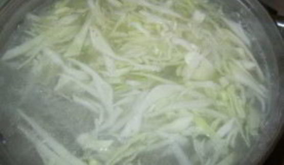 щи из свежей капусты со свининой