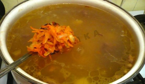 щи с тушенкой