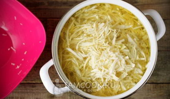 свежие щи с курицей