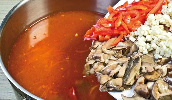 овощная солянка с грибами