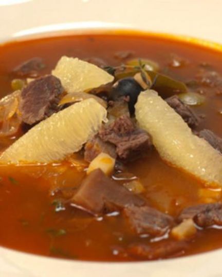 Рецепт сборной солянки на говяжьем бульоне