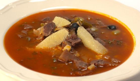 сборная солянка на говяжьем бульоне