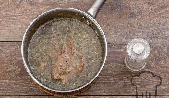 харчо с классическом соусом ткемали и бараниной