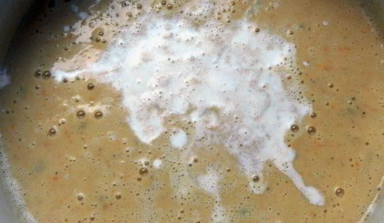 чечевичный суп-пюре с лисичками