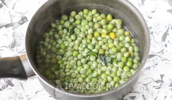 гороховый суп-пюре со сливками и мятой