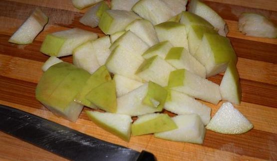 холодный мятный суп-пюре с яблоком и огурцом