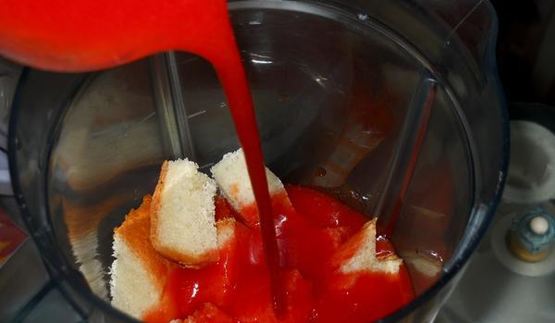 холодный томатный суп-пюре сальморехо