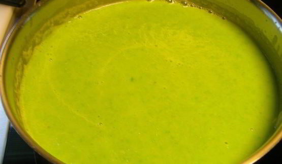 очень овощной суп-пюре из зеленого горошка