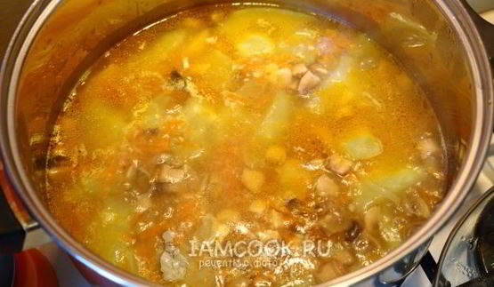 суп-пюре из грибов и патиссонов