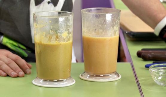 суп-пюре из копченой курицы с чечевицей и зеленым горошком