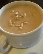 Суп-пюре из пастернака с кедровыми орешками