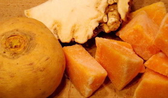 суп-пюре из репы, сельдерея, курицы и тыквы