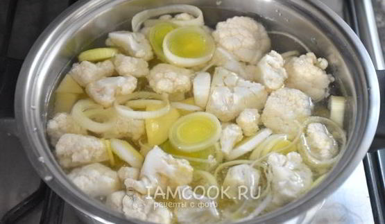 суп-пюре из цветной капусты и картофеля