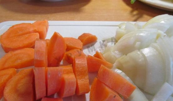 суп-пюре из тыквы со сливками в мультиварке