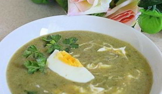 суп-пюре со щавелем и шпинатом