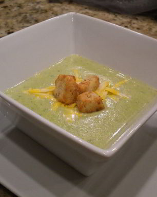 Суп с брокколи и сыром по-быстрому