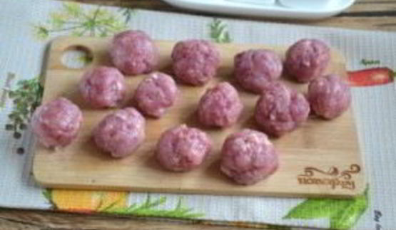 суп с фрикадельками и яйцом