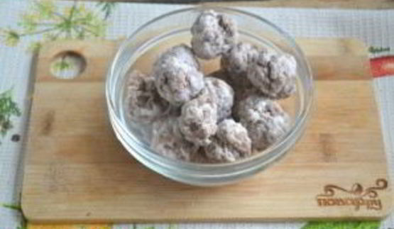 суп с фрикадельками и яйцом