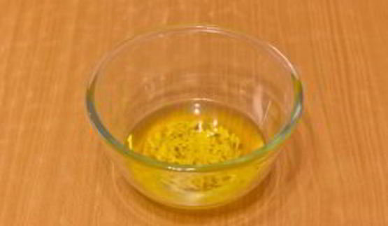 суп с грибами, сухариками и сыром с благородной плесенью