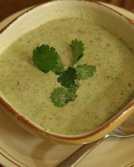 Рецепт супа с миндалем и стручковой фасолью