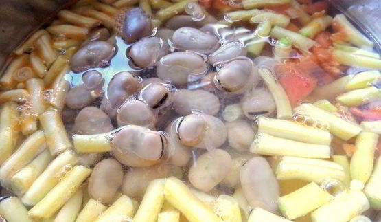 суп с сезонными бобовыми