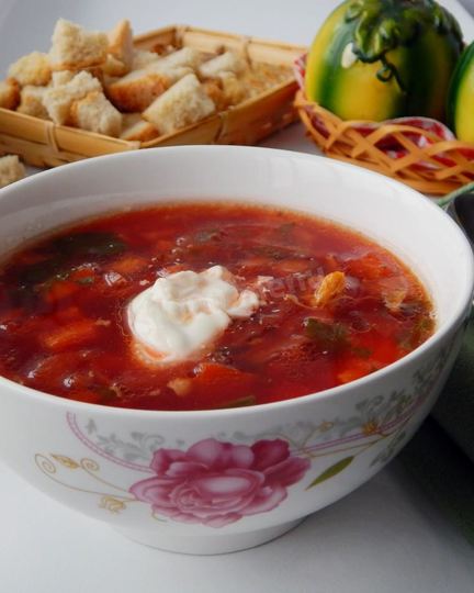 Рецепт свекольника с ботвой