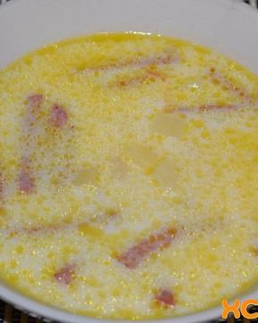 Сырный суп из плавленого сыра с колбасой