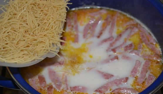 сырный суп из плавленого сыра с колбасой