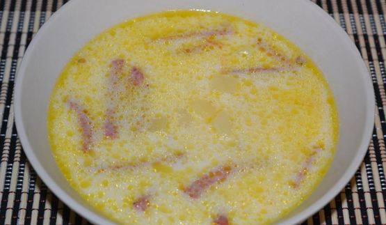 сырный суп из плавленого сыра с колбасой