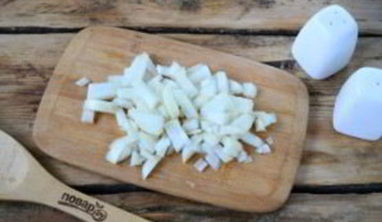 сырный суп с брокколи в булочках