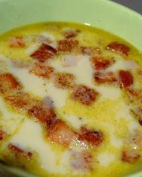 Сырный суп с гренками