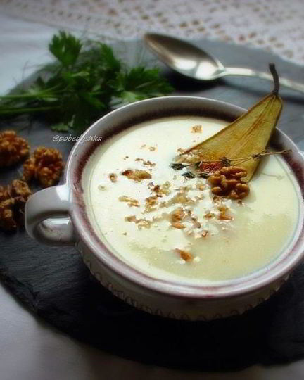 Рецепт сырного супа с грушей и грецкими орехами