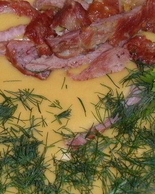 Сырный суп с копчеными ребрами