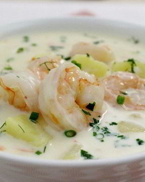 Сырный суп с овощами и креветками