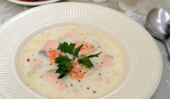 сырный суп с семгой и креветками