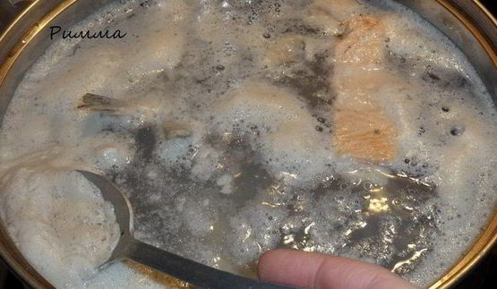 уха из щучьих голов с икрой