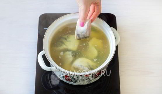 уха из судака по-домашнему