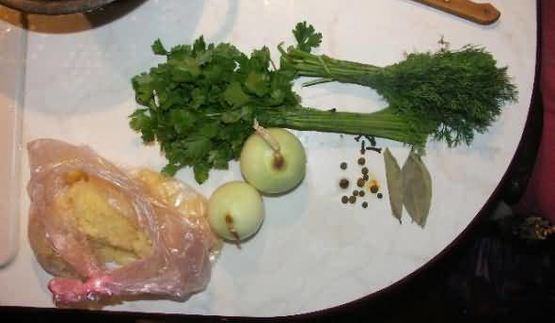 уха с раками и икрой