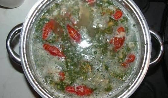 уха с раками и икрой