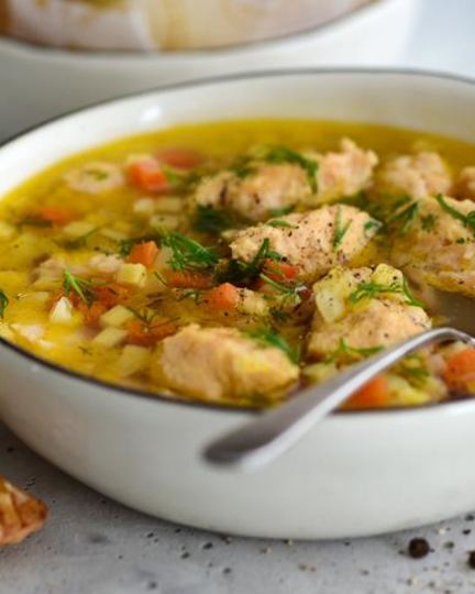 Рецепт ухи с рыбными клецками