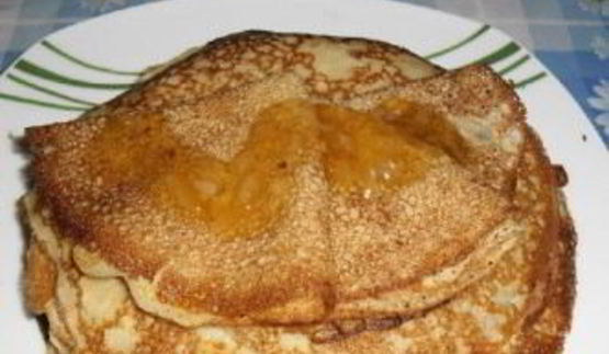 блины на кефире тонкие с дырочками