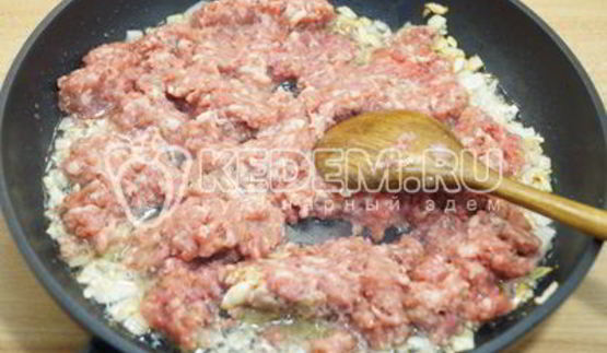 блины с фаршем и морковью по-корейски