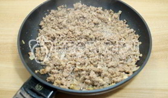 блины с фаршем и морковью по-корейски