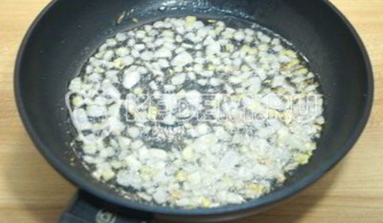 блины с фаршем и морковью по-корейски