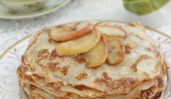 блины яблочные