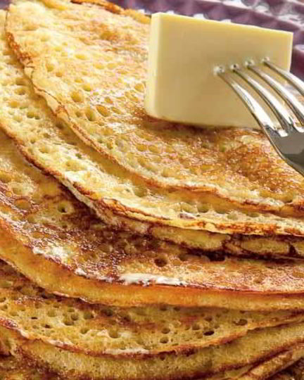 Рецепт дрожжевых блинов со взбитыми сливками