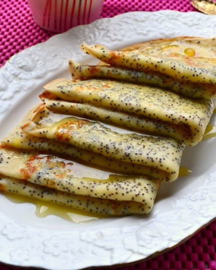 Рецепт маковых блинов с цедрой лимона